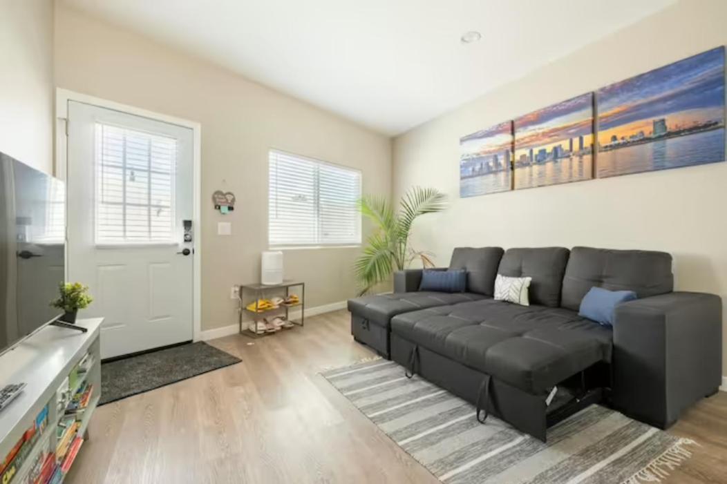 Family Friendly Newly Built San Diego Home! Exterior photo